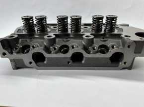 Zylinderkopf für Mitsubishi K3D cylinder head inkl. Ventile und Federn